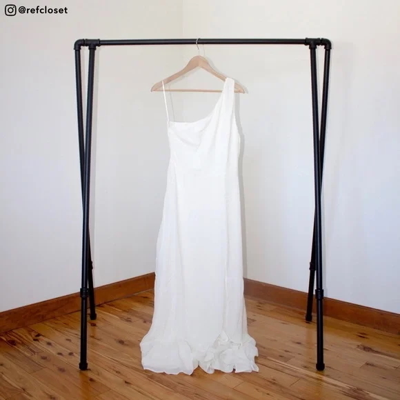 1HR SALE ⚡Reformation Evelyn Dress (Ivory)